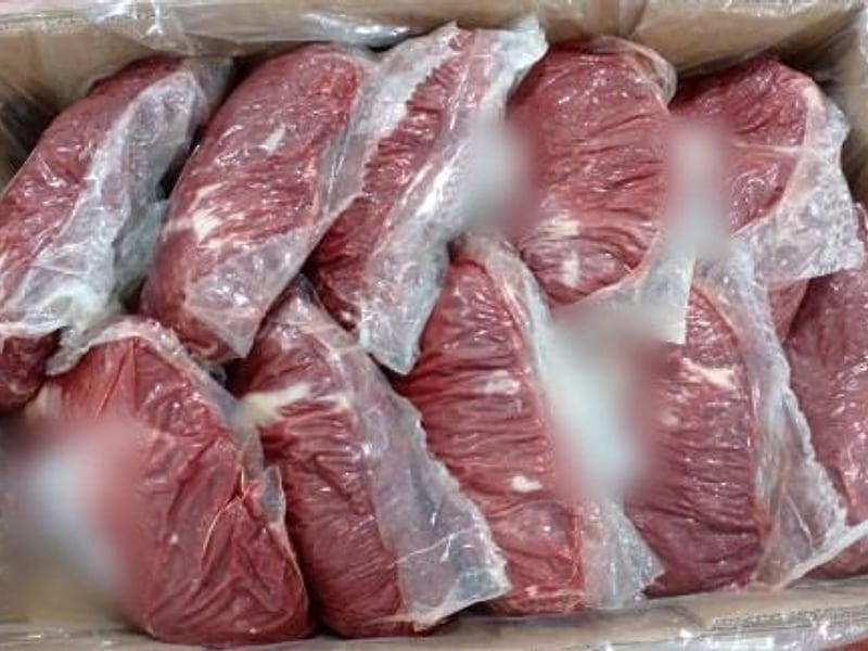 Vakuumverpackte Rindfleisch-Teilstücke im Exportkarton